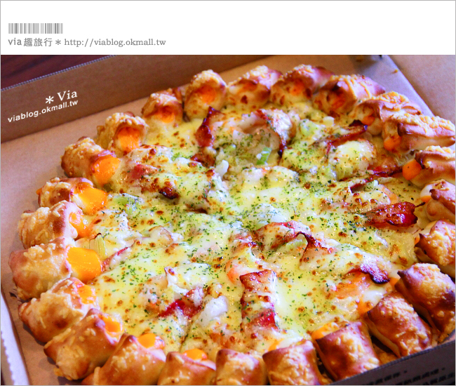 【必勝客pizza】新口味試吃！黃金龍捲風餅皮～大蝦培根龍捲風比薩！
