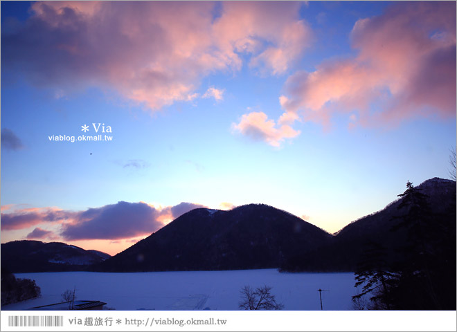 北海道冬季景點》然別湖冰上村～山中小秘境‧冰上酒吧、冰屋、露天風呂好特別！