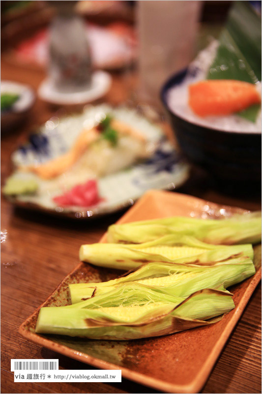 台中日式料理》樂座爐端燒[崇德店]～木槳送餐好特別！濃郁日本風格的特色餐廳