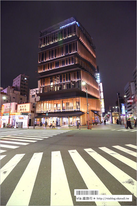 東京旅遊景點》淺草文化遊客中心～隈研吾大師作品！頂樓無料景觀台晴空塔就在眼前