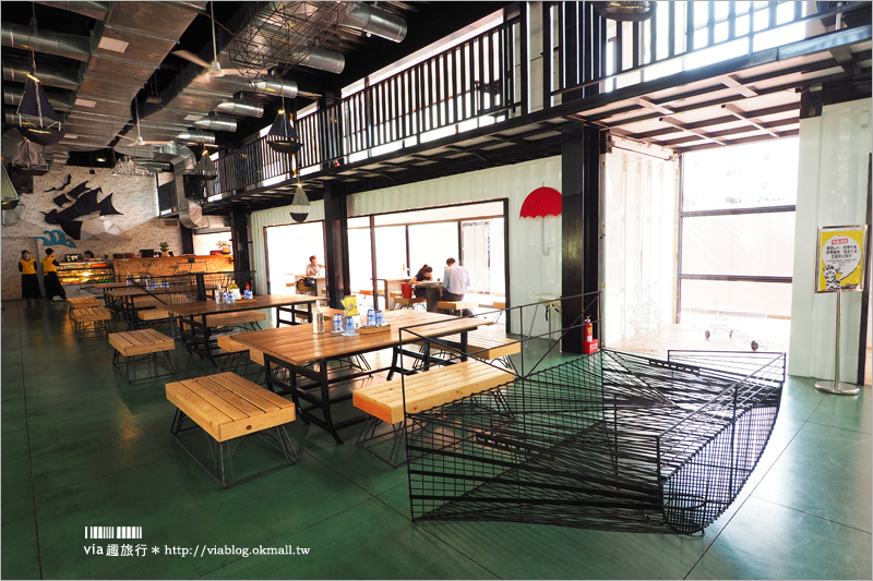 【彰化餐廳】B12文創特區(已歇業)～新景點報到！貨櫃屋組合成文創空間好新奇～還有3D畫作拍照趣！