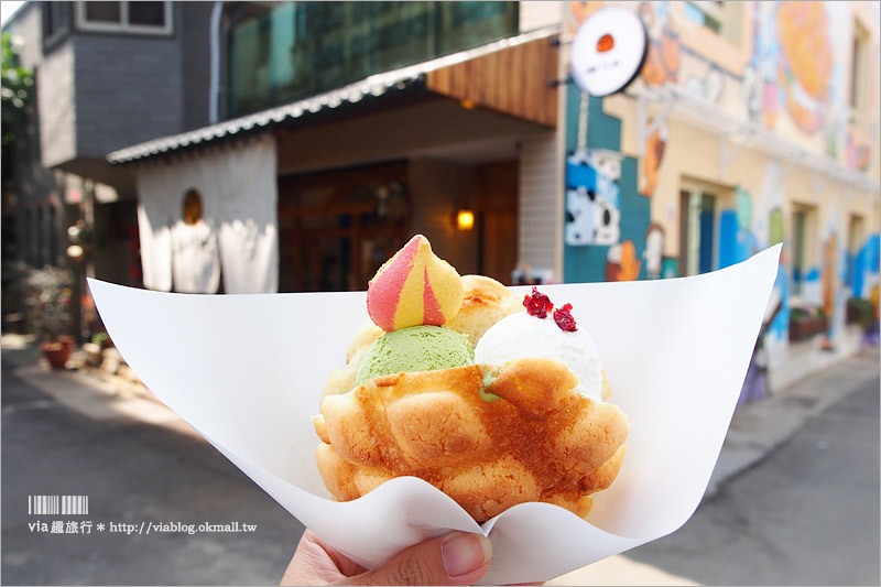 台中麵包店》柳川や｜日風麵包坊(已遷址)～柳川圈的散步小食，「義式冰淇淋菠蘿」嚐鮮去！