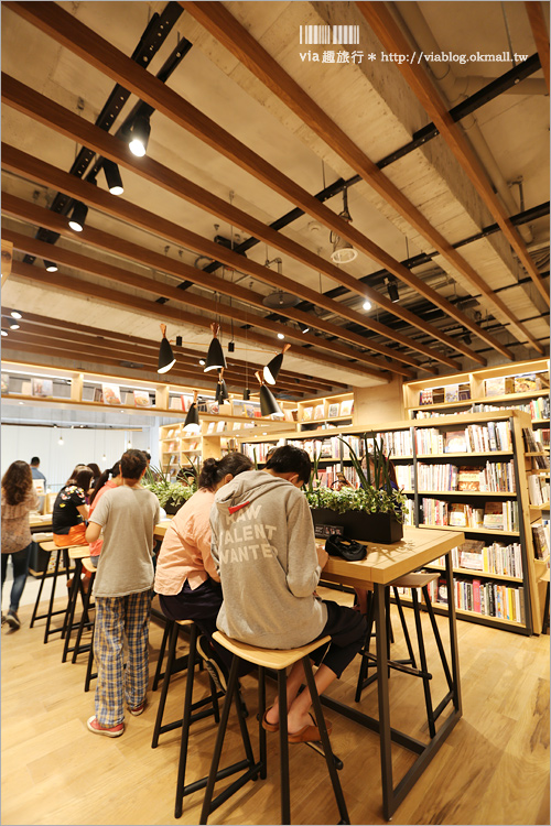 台中蔦屋書店》全台最大書店在台中～超美書店結合日本道地餐廳，視覺味覺雙重響宴！