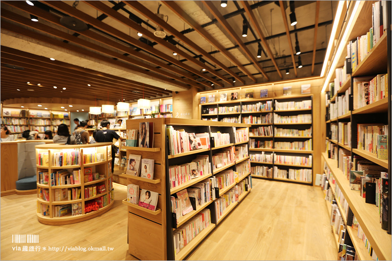 台中蔦屋書店》全台最大書店在台中～超美書店結合日本道地餐廳，視覺味覺雙重響宴！