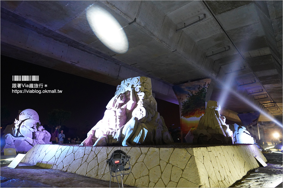 南投沙雕》東西方神話沙城真實呈現～期間限定的夜間光雕秀別錯過！