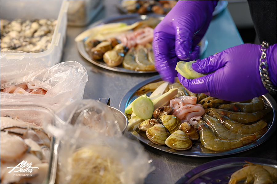 澎湖在地美食》鮮食堂海鮮蒸鍋｜把海裡的原味端上桌～有青才敢大聲的海鮮店！