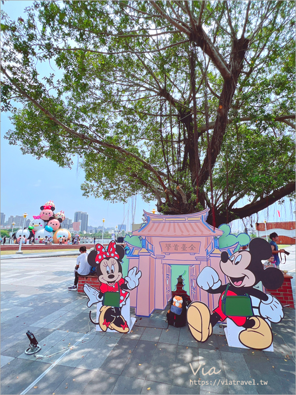 台南迪士尼》米奇與好朋友CHILL遊台南～水上超大TsumTsum氣球＋台南知名景點和迪士尼主角一起打卡趣！