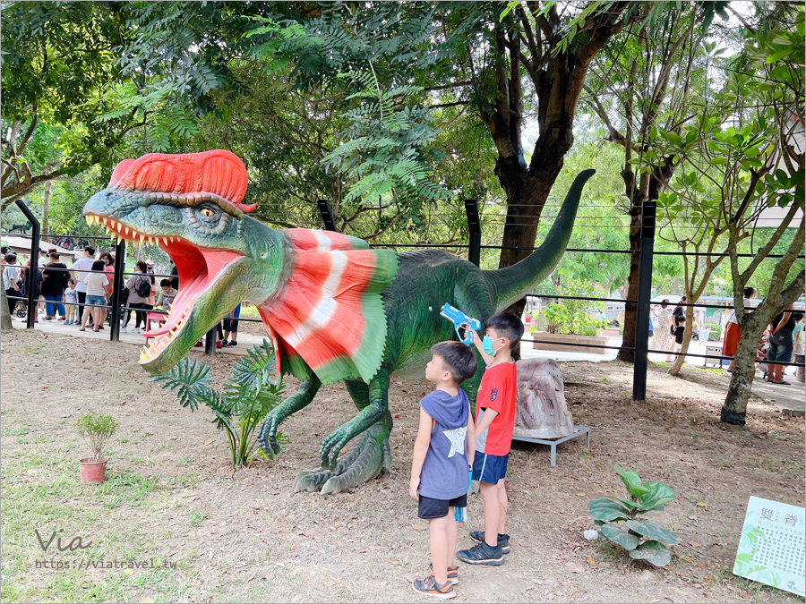 彰化芬園古生物奇幻樂園》中部最新親子樂園～白堊紀恐龍領軍，帶領孩子進入古生物的奇幻園區！