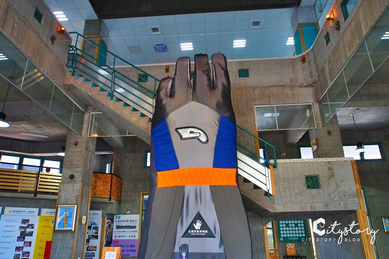 彰化景點》社頭台灣手套博物館～擁360度高鐵平台，刷新金氏世界紀錄巨大手套