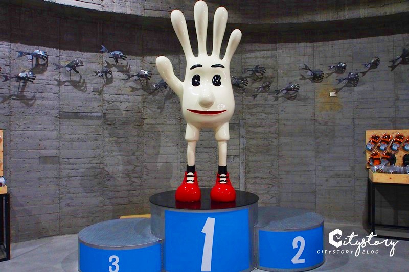 【彰化景點】社頭台灣手套博物館～擁360度高鐵平台，刷新金氏世界紀錄巨大手套